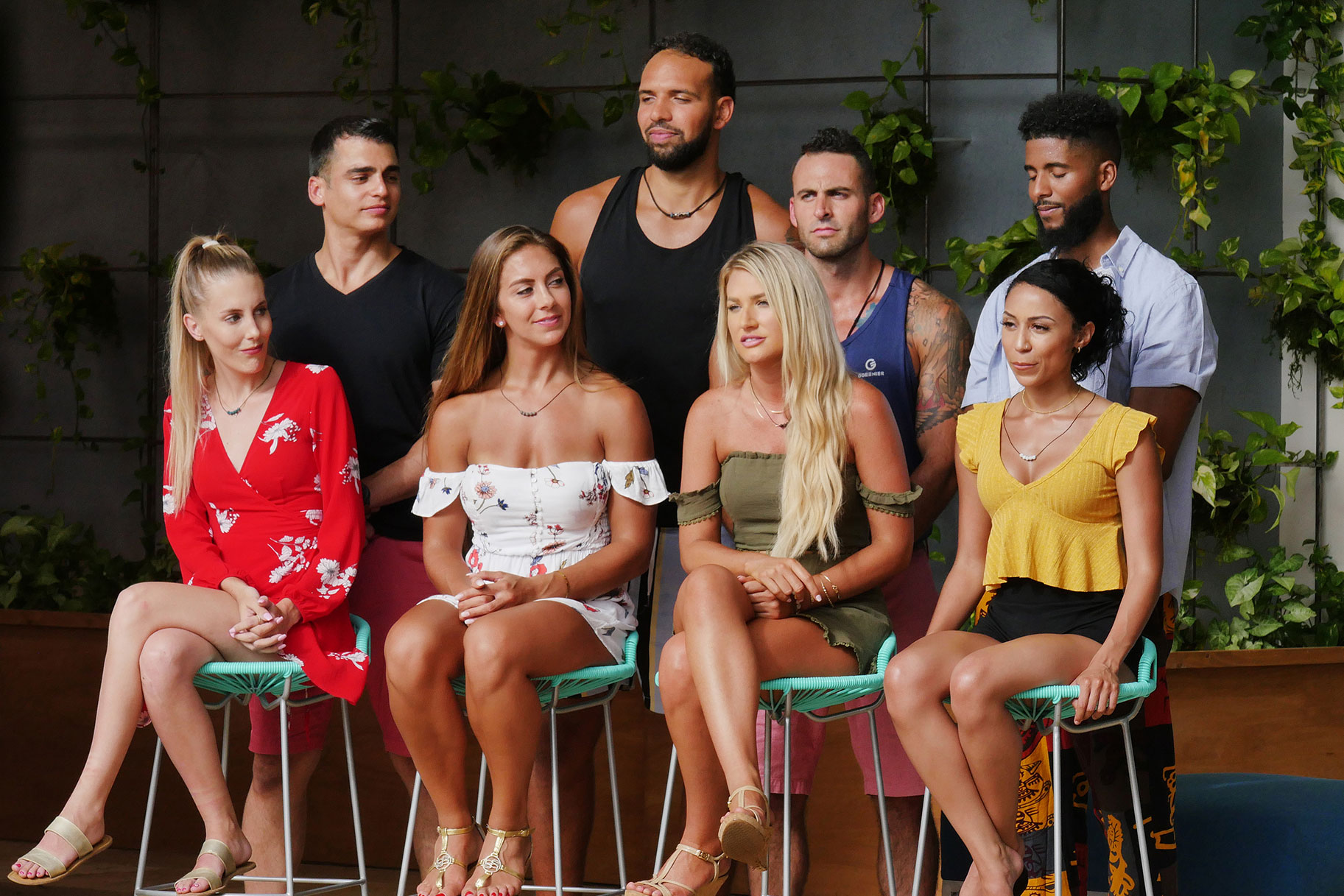 The 8 Original Temptation Island contestants sitting together