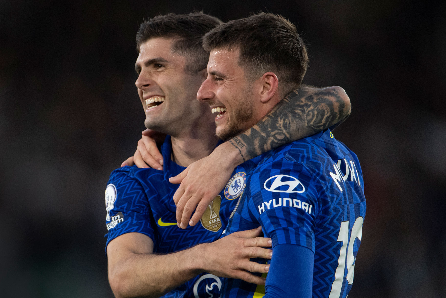 Christian Pulisic of Chelsea celebrates scoring the second goal with team mate Mason Mount during the Premier League match between Leeds United and Chelsea