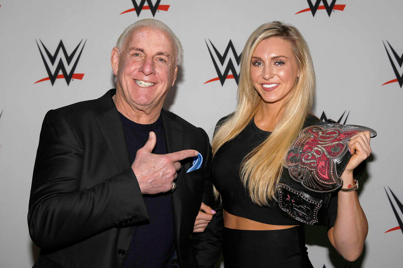 スポーツ選手 Ric Flair Charlotte Flair Charlotte Flair Aims to Break WWE Legend, Father Ric Flair's Record