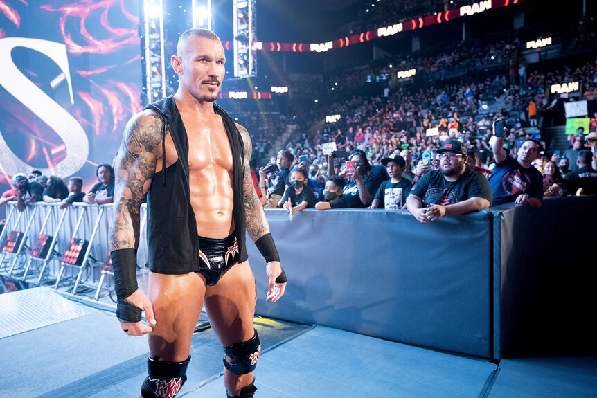 Randy Orton walking to the ring