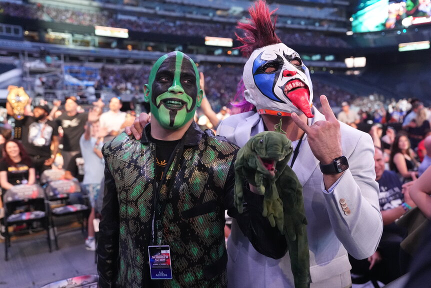 Mr. Iguana & Psycho Clown Luchadores